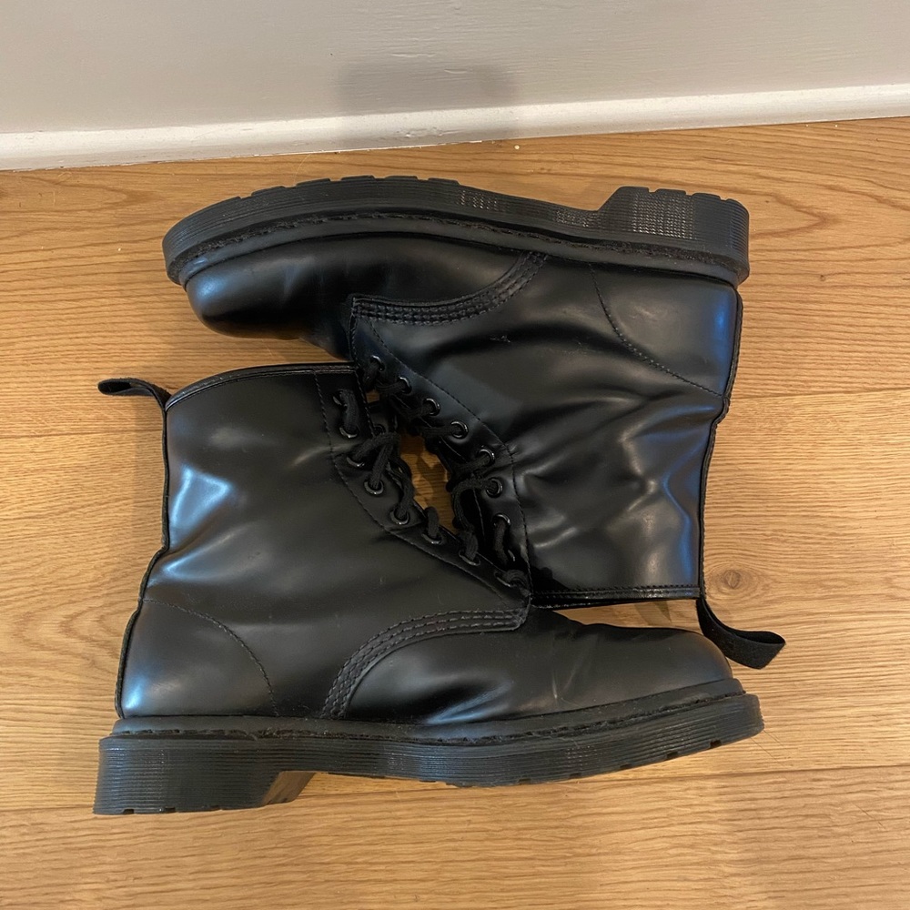 Dr Marten combat boots black